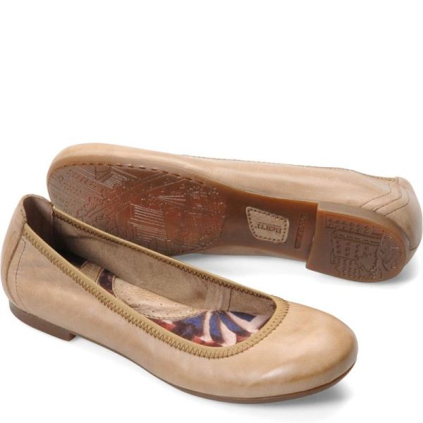 Born | Women's Julianne Flats - Noche Tan (Tan) | New Clearance