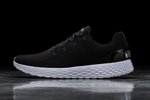 NOBULL | MEN'S BLACK WHITE RIPSTOP RUNNER